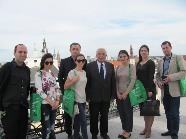 Група стипендистів з ректором Вроцлавського університету